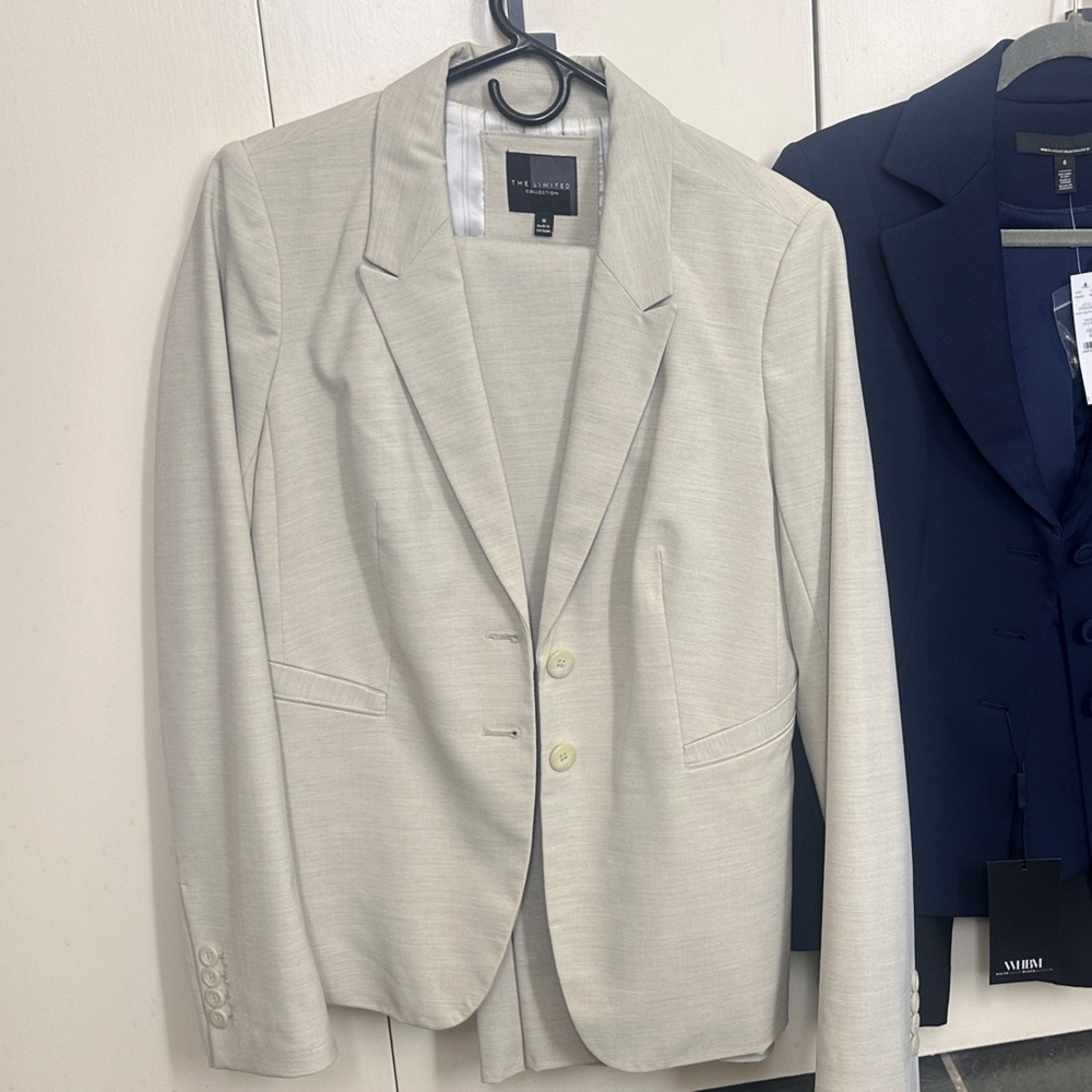 The Limited- women’s cream pant suit